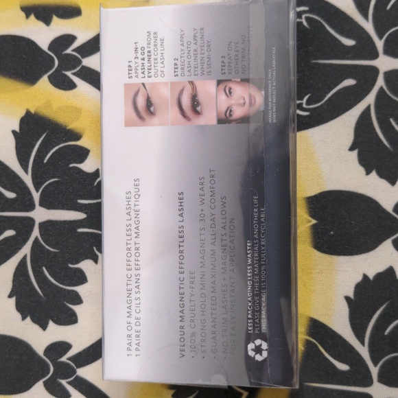 NEW! Velour Magnetic Lashes in '"High Voltage" - Picture 2 of 4